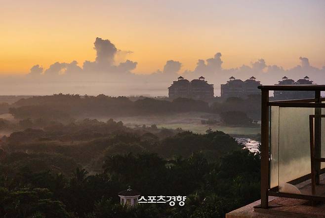 중국 하이난 북위의 미션힐스의 신비한 전경. 사진|강석봉 기자