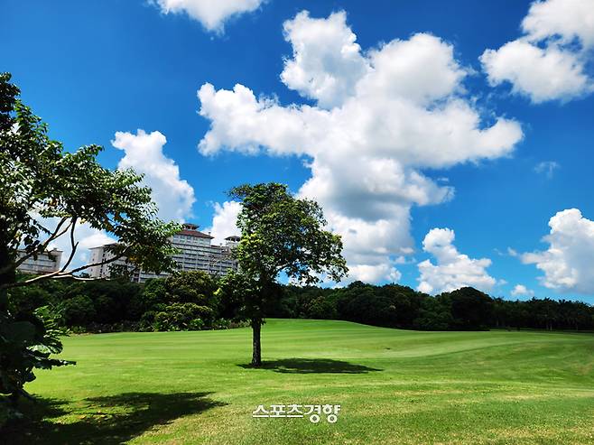 중국 하이난 북위의 미션힐스 하이커우에 있는 블랙스톤CC는 세계 최대의 골프 코스 중 하나다. 사진|강석봉 기자