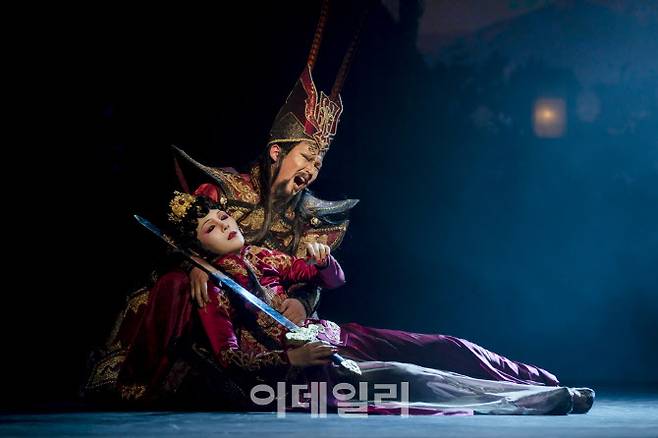 국립창극단 ‘패왕별희’의 한 장면. (사진=국립극장)