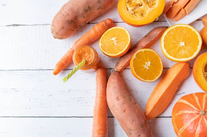 비타민A의 잘 알려진 공급원으로 당근이 유명하지만 고구마가 훨씬 더 많은 영양소를 제공한다. [사진=게티이미지뱅크]