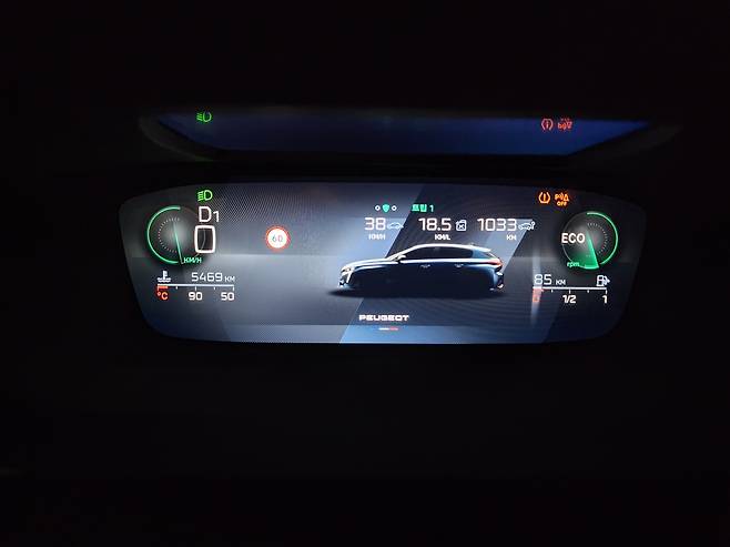 뉴 푸조 308 GT의 계기반. [김성우 기자]