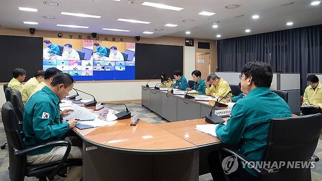 한우농장 럼피스킨병 발생에 위기경보 '심각' 격상 [농림축산식품부 제공. 재판매 및 DB 금지] photo@yna.co.kr