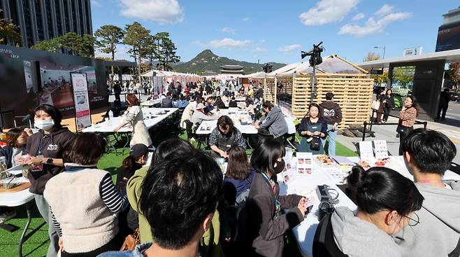 지난 주말 서울 광화문광장에서 열린 2023 문화가 있는 날 10주년 페스타 ‘3일간의 특별한 행복’ 행사 모습.(사진=저작권자(c) 뉴스1, 무단 전재-재배포 금지)