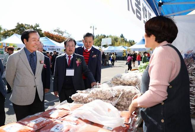 ‘2023 의성군 우수 농·특산품 대구시 직거래장터’. (의성군 제공)