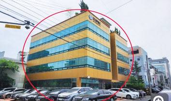 지난달 12일 중앙지법 경매3계에 매물로 올라온 강남구 도곡동 꼬마빌딩. 감정가 약 154억원의 해당 물건은 결국 유찰됐다. [지지옥션]