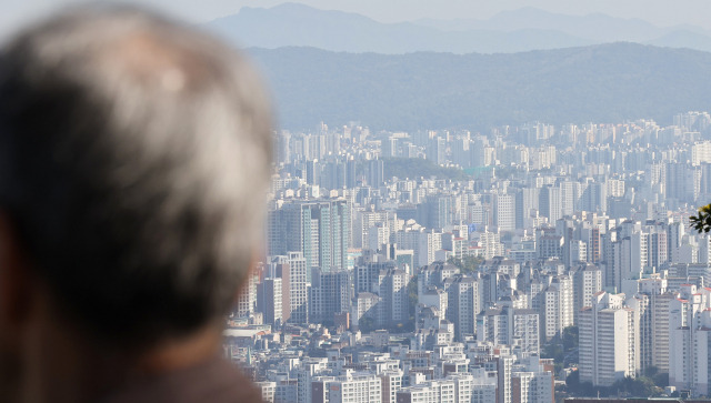 10월 22일 서울 남산에서 바라본 도심 아파트. 연합뉴스.