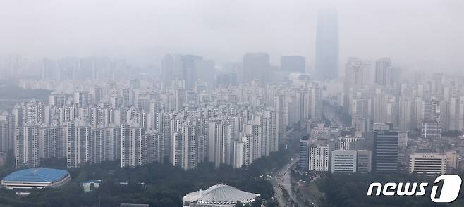 “집보러 오는 사람이 없어요”…금리 부담에 '주택시장' 관망세 재확산