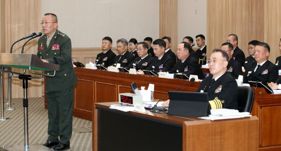 김계환 해병대사령관이 24일 오전 충남 계룡대에서 열린 국회 국방위원회의 해군본부에 대한 국정감사에서 답변하고 있다. 2023.10.24. 뉴스1