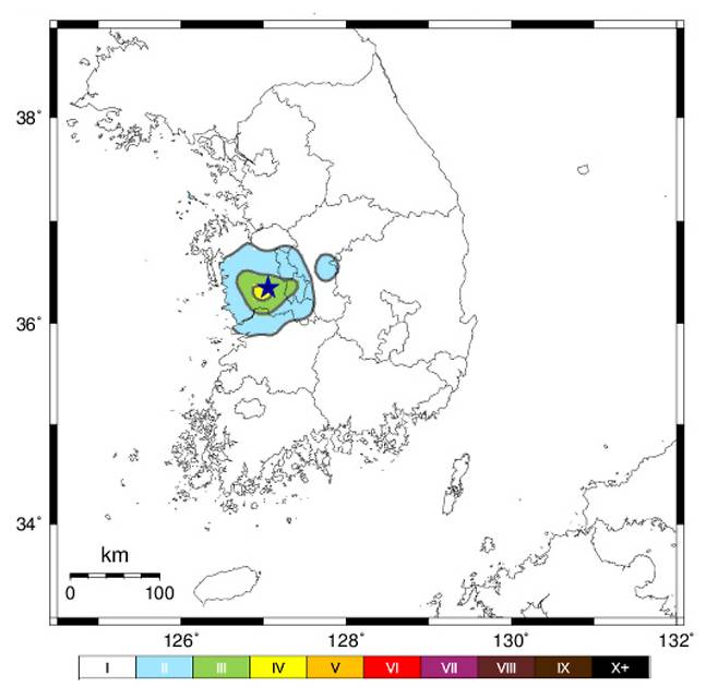 기상청에 따르면 25일 밤 9시46분30초 충남 공주시 남남서쪽 12㎞ 지점에서 규모 3.4 지진이 발생했다. 진앙의 깊이는 지하 약 12㎞ 지점이다. 올해 한반도에서 발생한 지진 중 5번째, 남한에서도 5번째 규모다./사진=기상청 날씨누리