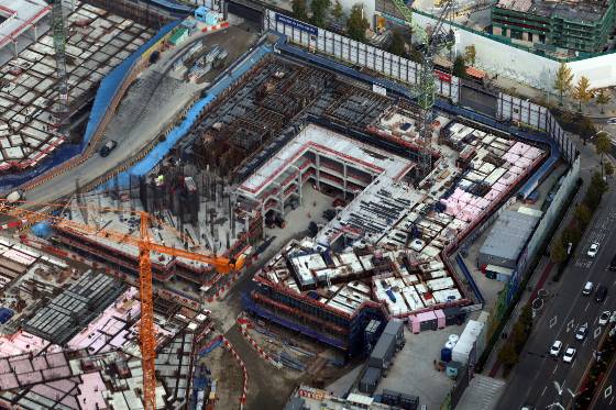 26일 한국건설산업연구원이 발표한 '10월 월간 건설시장 동향'에 따르면 지난 8월 건설업계에선 전반적으로 신규수주 침체 상황이 지속된 가운데 기성은 건축뿐만 아니라 토목공사가 함께 양호한 흐름을 이어갔다. 건설물가의 경우 수입 물품의 가격 상승 영향으로 소폭 상승했다./사진=뉴시스