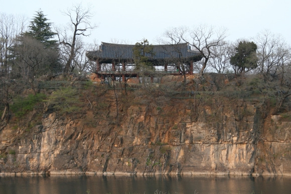 죽서루. 문화재청 제공