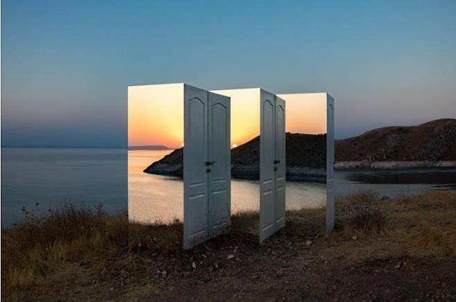 시린 아베디니라드, Reflective Journey Installation at Commagene Land and River Art Biennale, Turkey[산지갤러리 제공. 재판매 및 DB 금지]