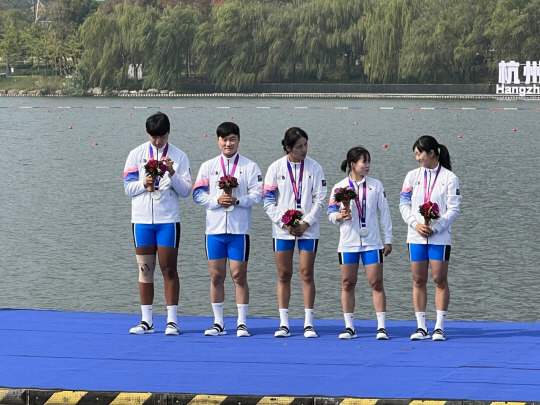 왼쪽부터 이승호, 강이성, 배지인, 강현주, 김수현 선수. 넷마블 제공