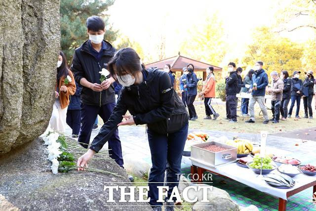 서울대공원에서 지내다 폐사한 동물을 추모하는 위령제가 열린다. 2021년 동물위령제 현장. /서울대공원