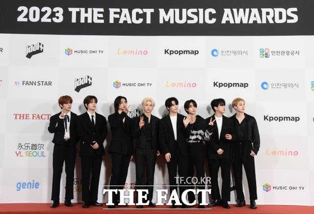 10월 10일 인천남동체육관에서 열린 '2023 더팩트 뮤직 어워즈'에 출연한 스트레이키즈가 레드카펫을 밟고 있다. /이새롬·남용희·이동률 기자