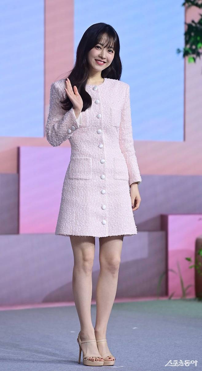 배우 박보영이 1일 서울 종로구 JW메리어트 동대문스퀘어서울에서 열린 넷플릭스 ‘정신병동에도 아침이 와요’ 제작발표회에서 포즈를 취하고 있다. 주현희 기자 teth1147@donga.com