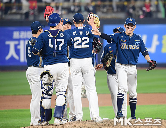 가을 들어 거센 상승세를 타고 있는 NC 선수단. 사진(수원)=김영구 기자