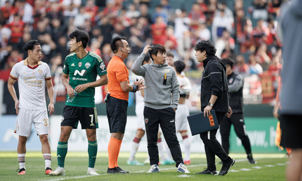 전북과 포항의 경기 모습. 한국프로축구연맹 제공