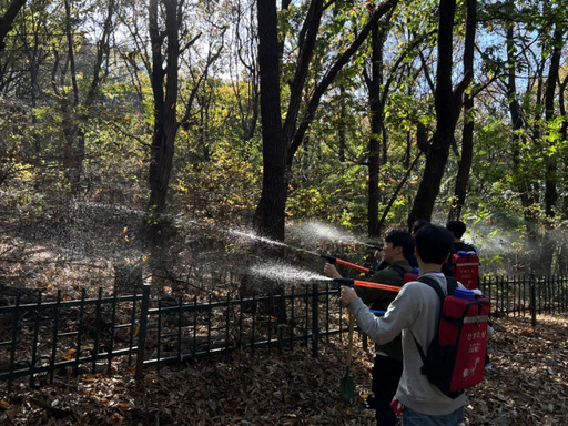 인천 남동구 도림동 오봉산 약수터 일원에서 최근 남동구 공무원 진화대가 ‘산불진압 유관기관 합동 훈련’을 하고 있다. 남동구 제공