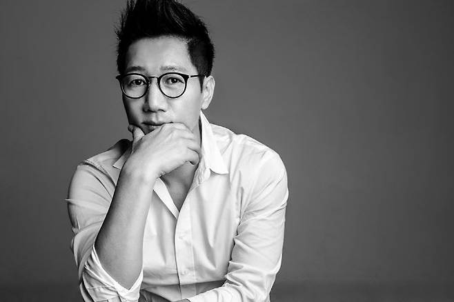 지석진(사진=에스팀엔터테인먼트)