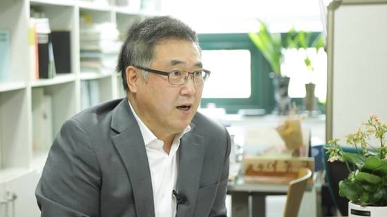 이동근 서울대학교 조경·지역시스템공학부 교수. (사진: KCC 유튜브)