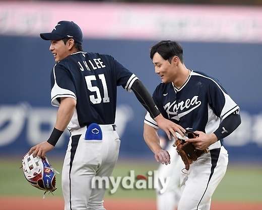 2023 월드베이스볼클래식(WBC) 한국 대표팀 김하성(오른쪽), 이정후./마이데일리