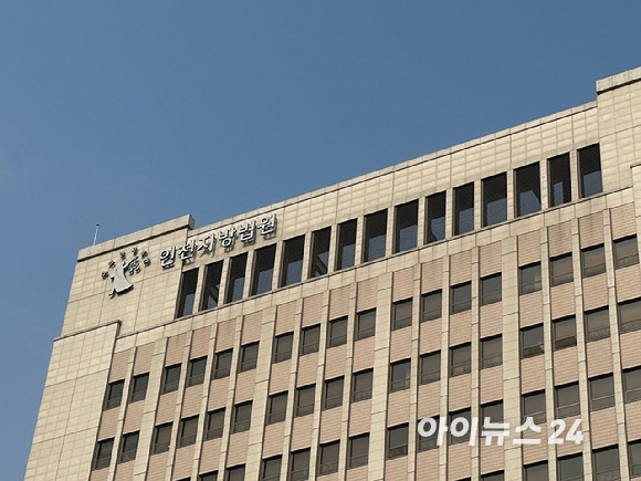 과거에 두 차례 살인을 저지른 60대 남성이 여자친구를 폭행해 또 징역형을 선고받았다. 본 기사와 무관한 이미지. [사진=신수정 기자]