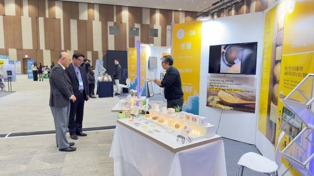 한국폴리텍Ⅱ대학 창업보육센터 전시부스. 한국폴리텍대학 제공