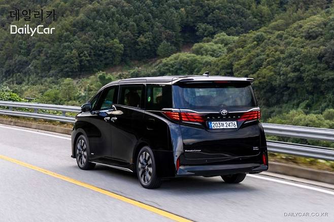 토요타, 알파드