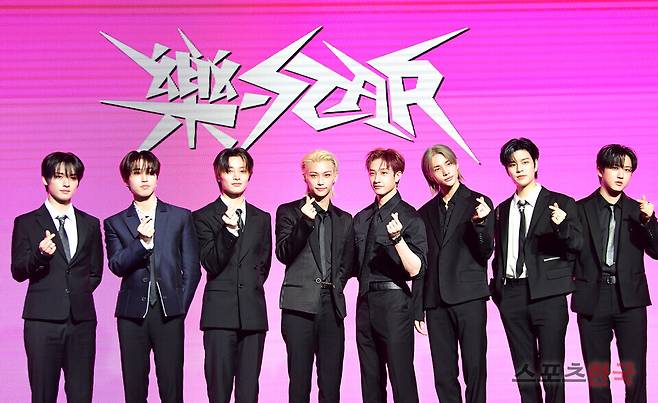 새 미니 앨범 '樂-STAR'(락스타)발매 쇼케이스에 참석한 스트레이 키즈(Stray Kids/방찬, 리노, 창빈, 현진, 한, 필릭스, 승민, 아이엔). ⓒ이혜영 기자 lhy@hankooki.com