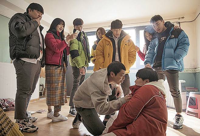 영화 ≪박화영≫은 가출 팸의 민낯을 적나라하게 공개했다. ⓒ