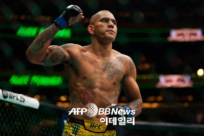 UFC 라이트헤비급 챔피언에 등극한 알렉스 페레이라. 사진=AFPBBNews