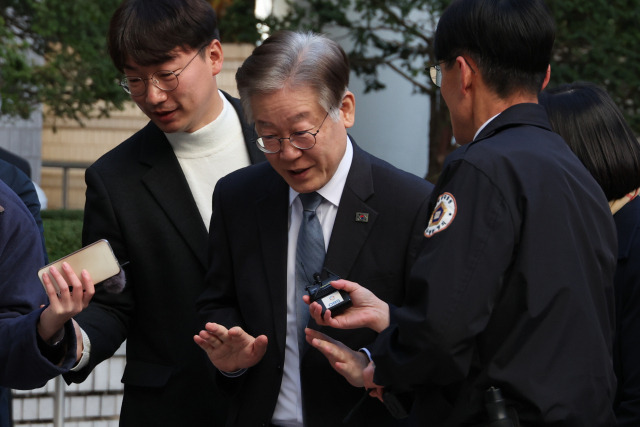 ▲더불어민주당 이재명 대표가 10일 오전 서울 서초구 서울중앙지법에서 열린 공직선거법 위반 관련 1심 공판에 출석하고 있다. ⓒ연합뉴스