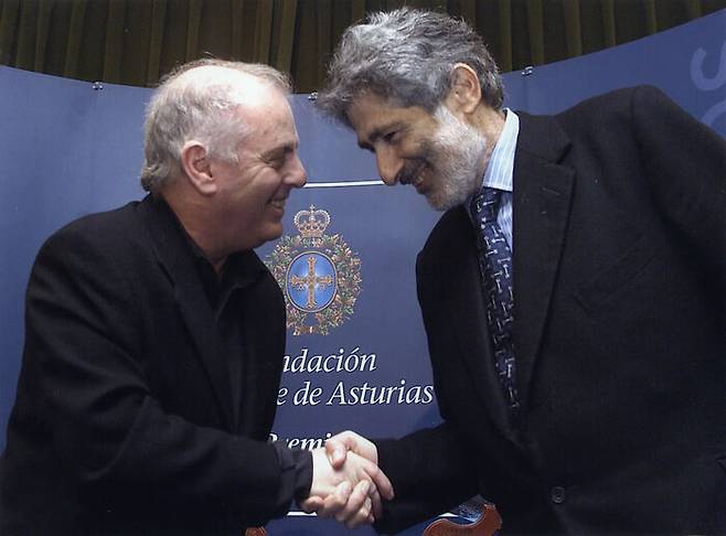 다니엘 바렌보임(Daniel Barenboim)과？에드워드 사이드(Edward W. Said) / 출처: 바렌보임-사이드 아카데미 공식 홈페이지