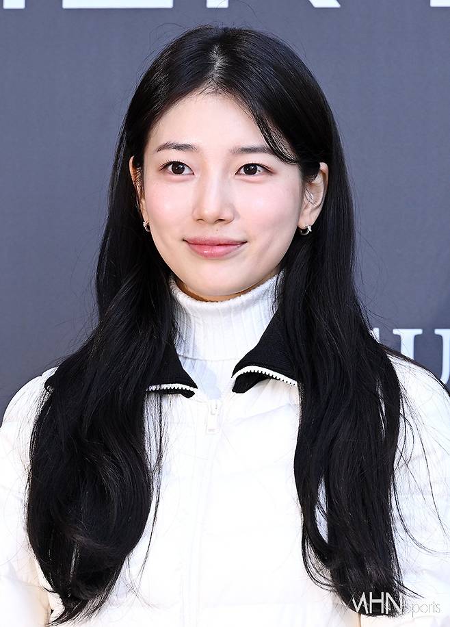 수지 '자체발광 미모'