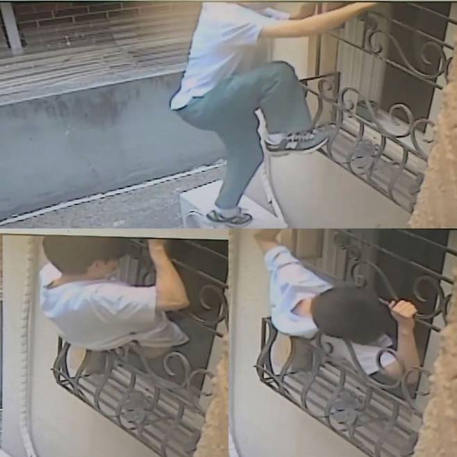 창문 방범창 틈으로 남의 집에 침입하는 A씨의 모습[사진출처=연합뉴스]