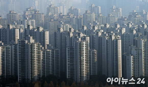 차라리 지금 살까 서울 집값, 전세는 '뛰고' 매매는 '기고' [부동산 변곡점]