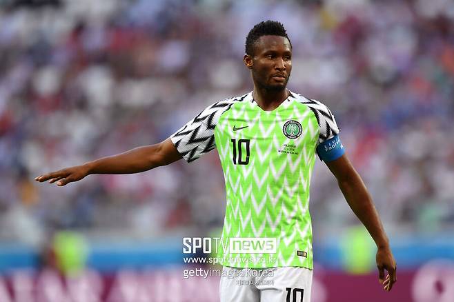 ▲ 미켈은 첼시의 레전드이자 오시멘의 대표팀 선배다.