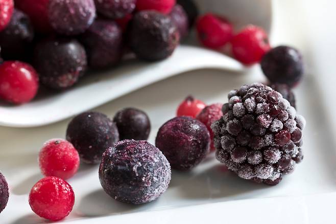 제품 포장재의 식품 유형란에 ‘농산물’이라 적힌 냉동 과일은 씻어 먹는 것이 좋다./사진=클립아트코리아