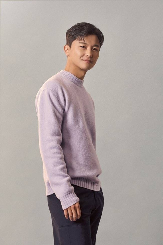 마흔을 앞둔 연우진은 가정을 꾸리고 싶다고 했다. 사진|넷플릭스