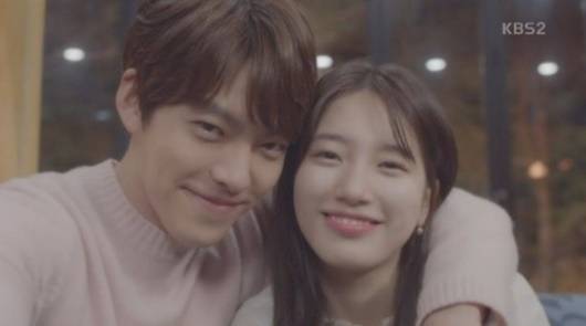 왼쪽부터 김우빈과 수지 /사진=KBS 2TV 화면 캡처