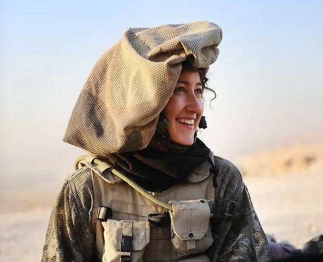 2011년 이스라엘군이 미츠네펫을 쓴 모습. 사진=이스라엘군(IDF) 대변인