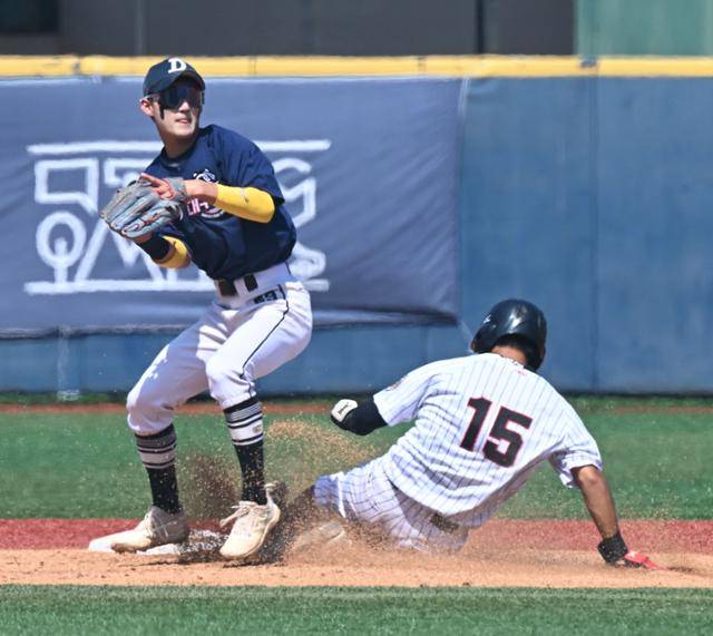 서울 목동구장에서 10월 9일 열린 제51회 봉황대기 전국고교야구대회 결승전 모습. 고영권 기자