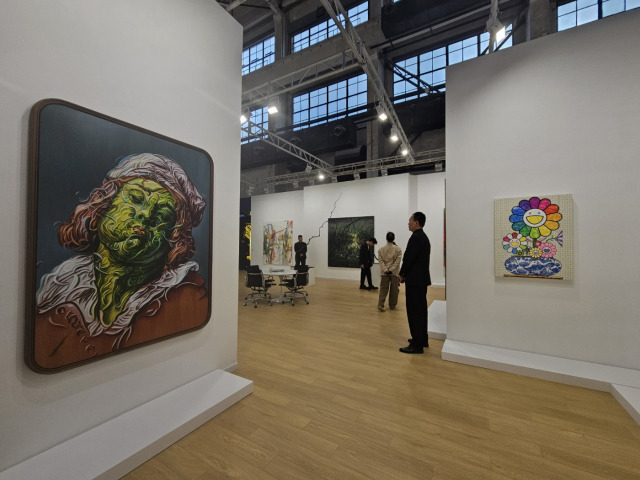 An installation view of Gagosian's booth at West Bund Art & Design 2023 (Park Yuna/The Korea Herald)