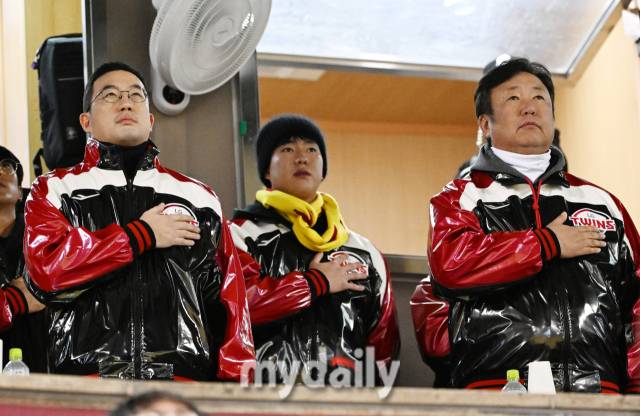 구광모 회장, 차명석 단장, 2023년 11월 13일 오후 서울 잠실야구장에서 진행된 '2023 KBO 프로야구' 포스트시즌 한국시리즈 5차전 LG 트윈스와 kt 위즈의 경기/마이데일리