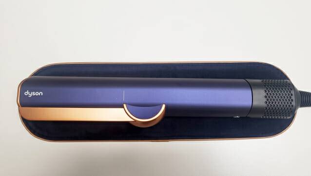 다이슨 '에어스트레이트 스트레이트너'(사진=지디넷코리아)