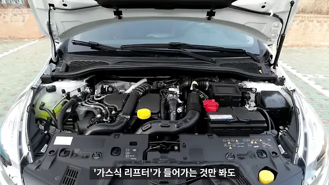 멜론머스크 제갈원 르노 클리오 해치백 캡처 QM3 SM6 QM6 르노삼성 르노코리아 르노코리아자동차 클리오 디젤 클리오 연비 클리오 중고 클리오 역사 클리오 뒷좌석 클리오 후속 유럽 프랑스 푸조 시트로엥 i30 폴로 폭스바겐