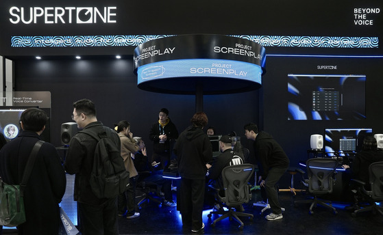 AI audio startup Supertone showcases two new voice generating technologies at the G-Star 2023 game festival, which runs at in Busan's Bexco convention center through Sunday. [HYBE]