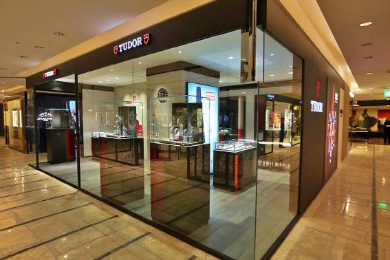 롯데백화점 본점 에비뉴엘 3층에 문을 연 스위스 럭셔리 워치 브랜드 ‘튜더’의 직영 부티크.(사진=롯데백화점)