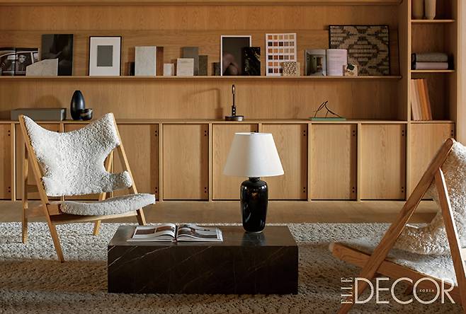 세월이 묻은 건물과 현대적인 노르딕 감성이 균형을 이루는 아우도 코펜하겐.